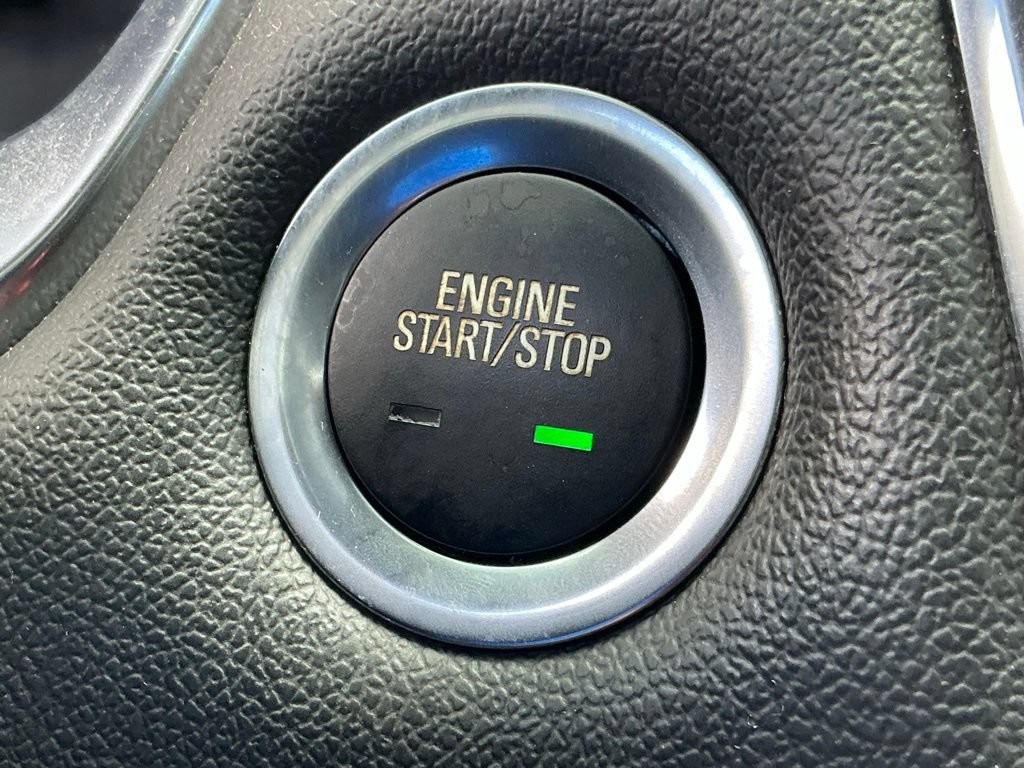 Used 2023 Chevrolet Traverse LT FWD image 44