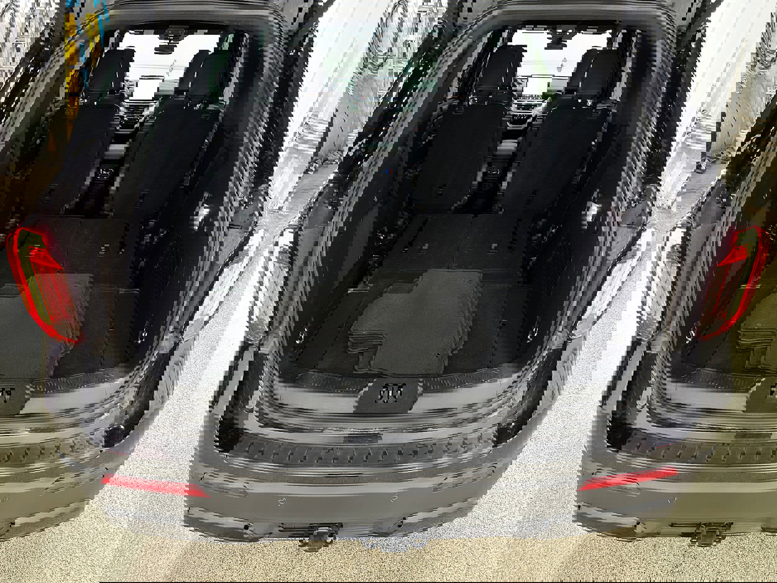 Certified 2025 Ford Explorer ST-Line image 30