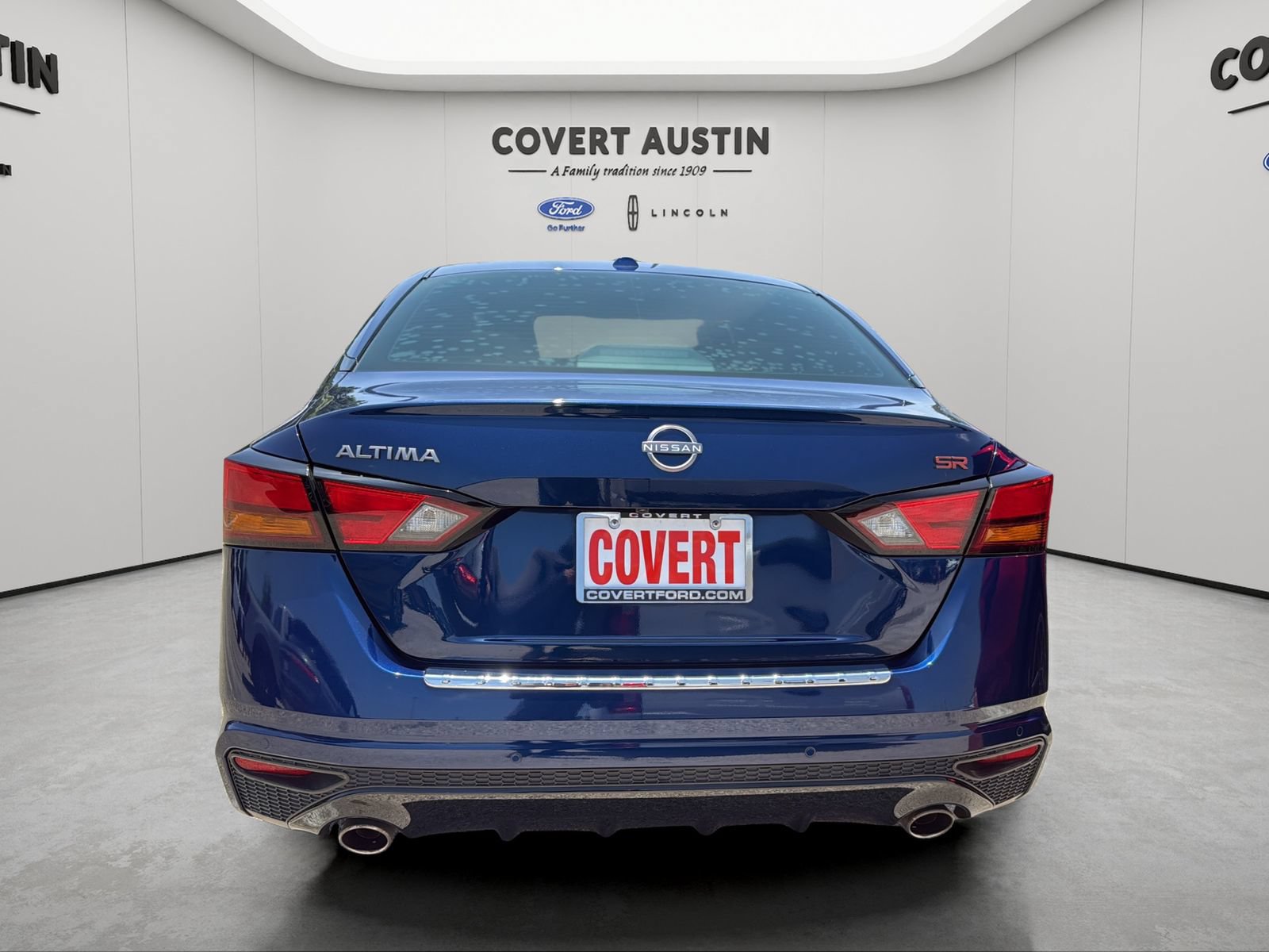 Used 2023 Nissan Altima 2.5 SR w/ SR Premium Package FWD image 3