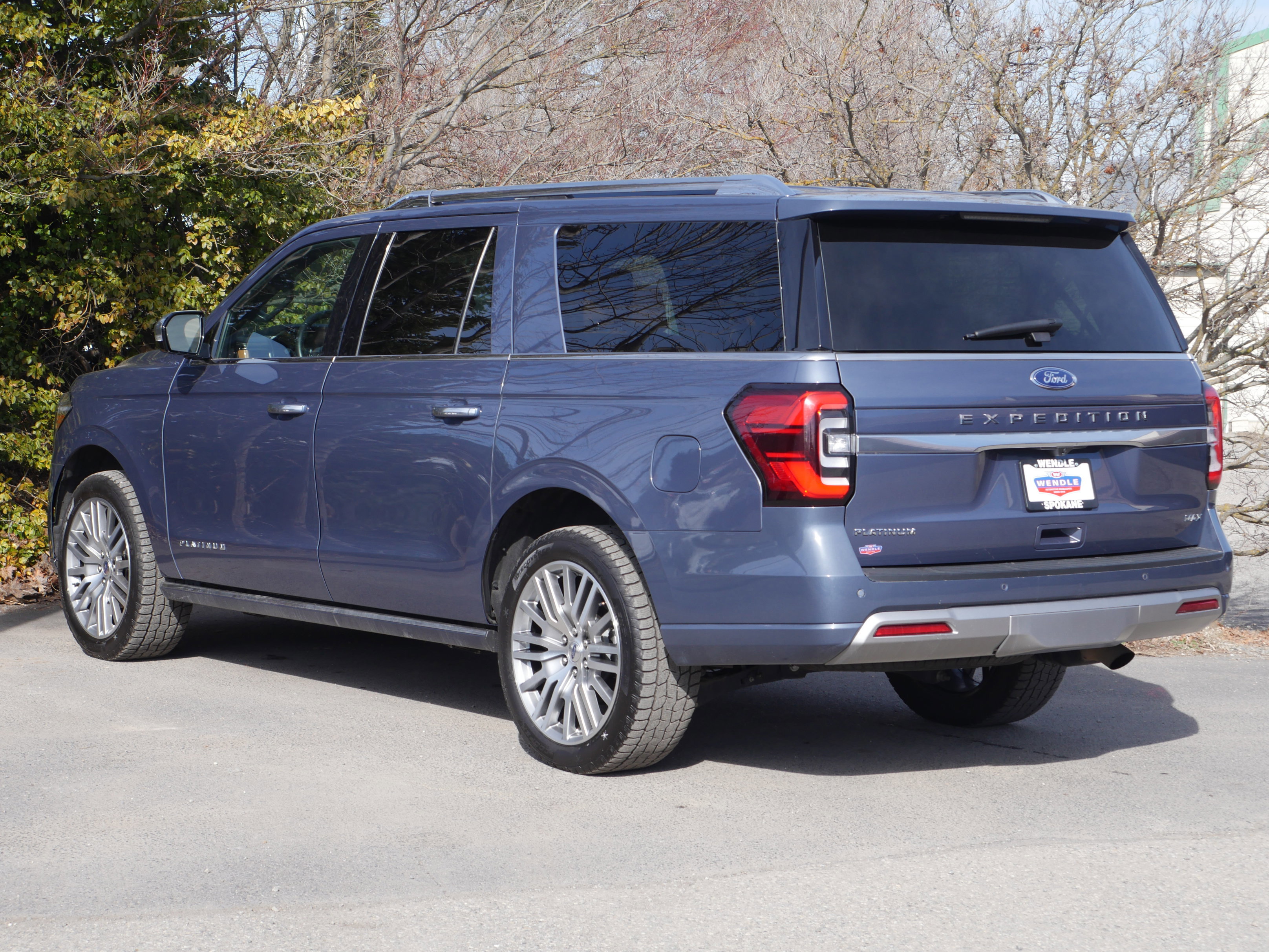 Certified 2023 Ford Expedition Max Platinum image 4