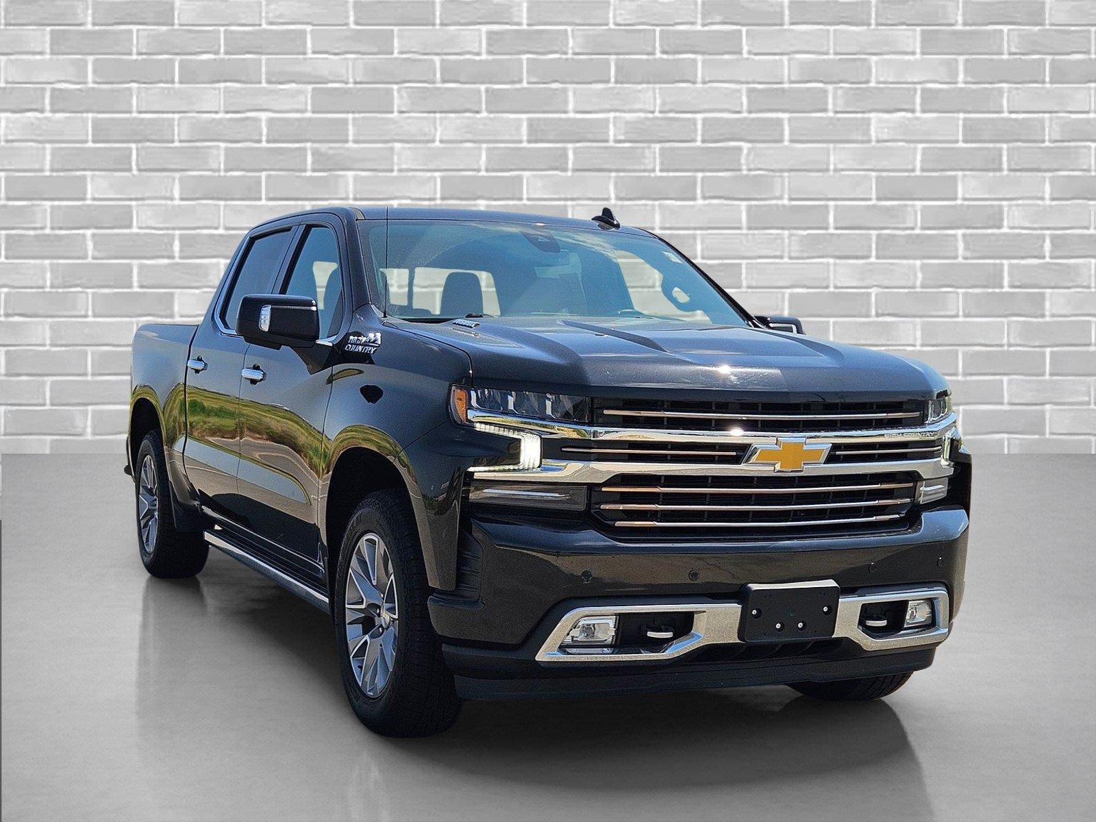 Used 2022 Chevrolet Silverado 1500 High Country w/ Safety Package II AWD/4WD image 3