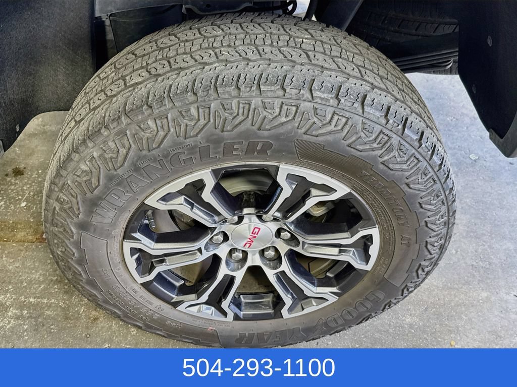 Used 2024 GMC Canyon AT4 w/ LPO, Off Road Lift Package AWD/4WD image 33