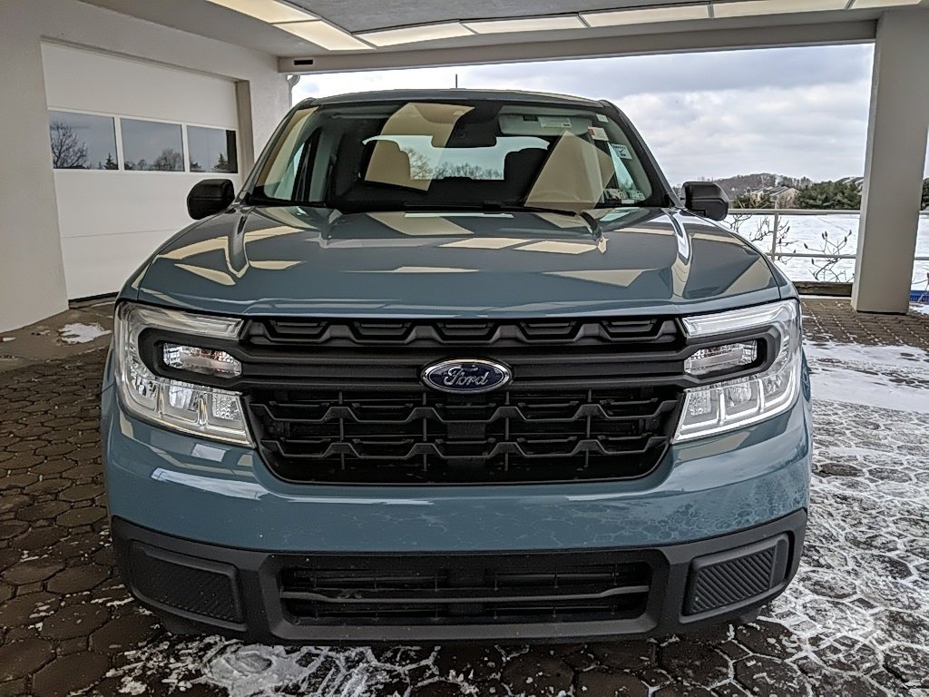 Certified 2022 Ford Maverick XL image 2