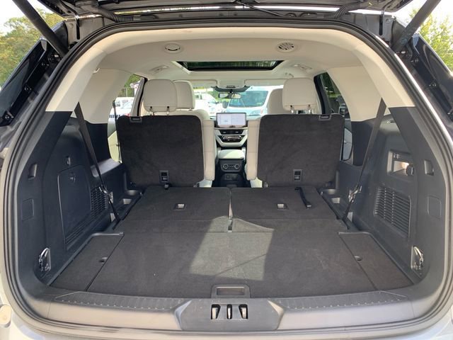 Certified 2025 Ford Explorer Active w/ Active Comfort Package image 15