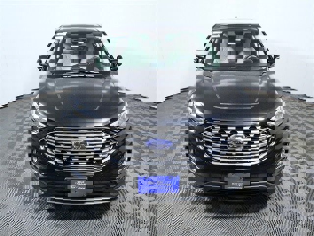 Certified 2024 Ford Edge Titanium image 3