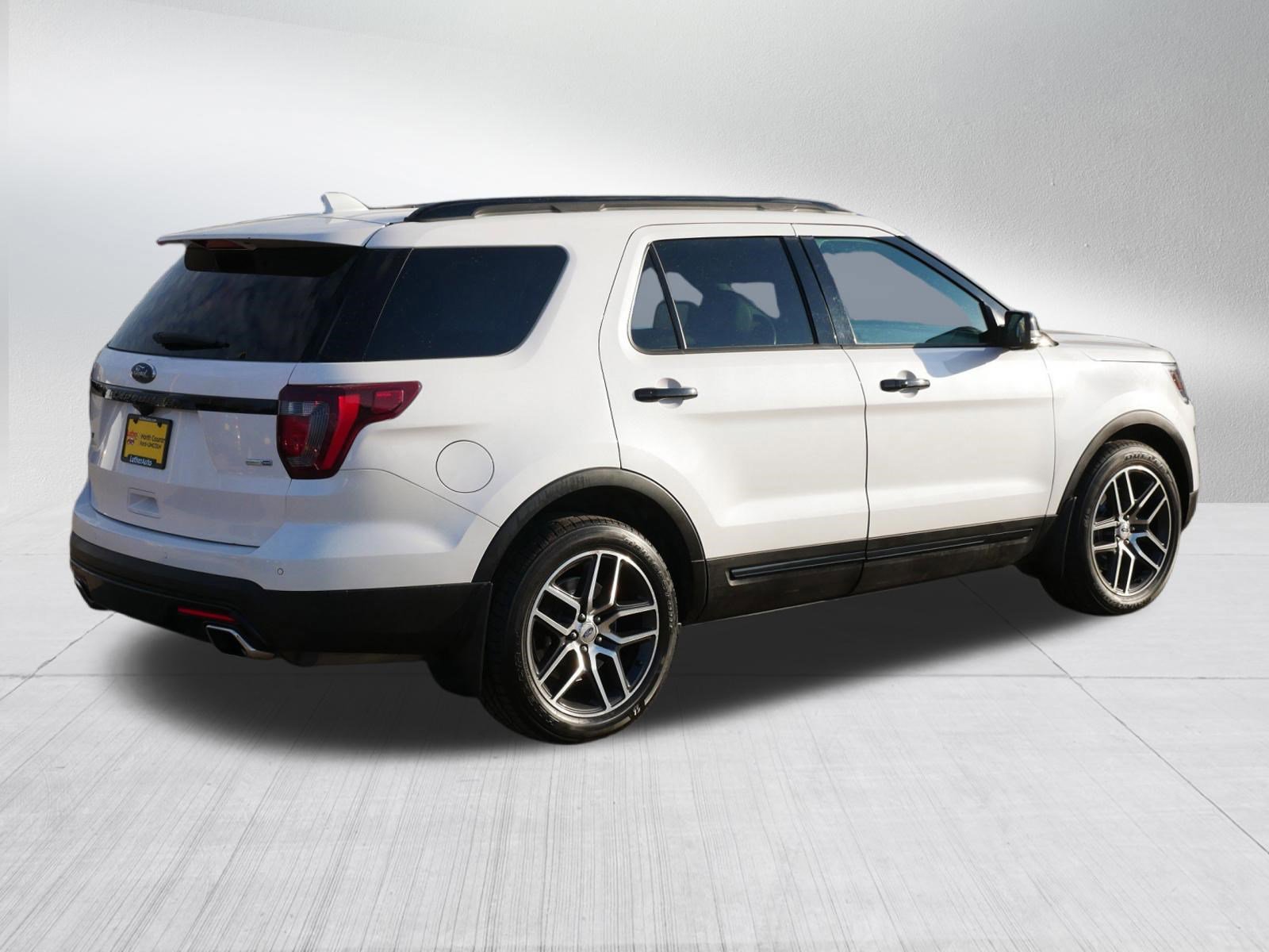 Certified 2017 Ford Explorer Sport w/ Equipment Group 401A image 6