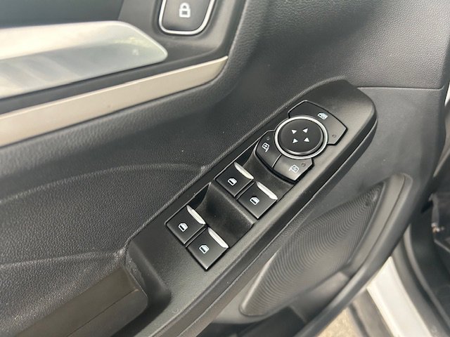 Certified 2021 Ford Escape SE FWD image 8