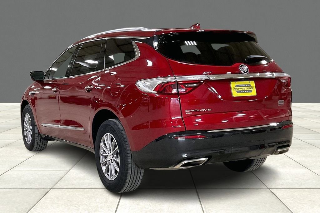 Used 2024 Buick Enclave Premium image 2