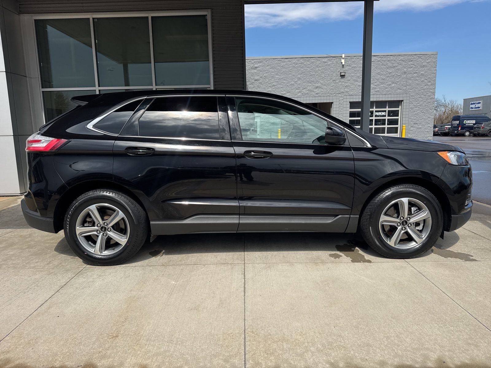 Certified 2024 Ford Edge SEL w/ Convenience Package AWD/4WD image 9