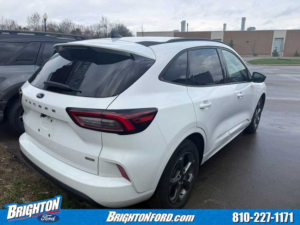 Certified 2023 Ford Escape ST-Line w/ Equipment Group 301A FWD image 3