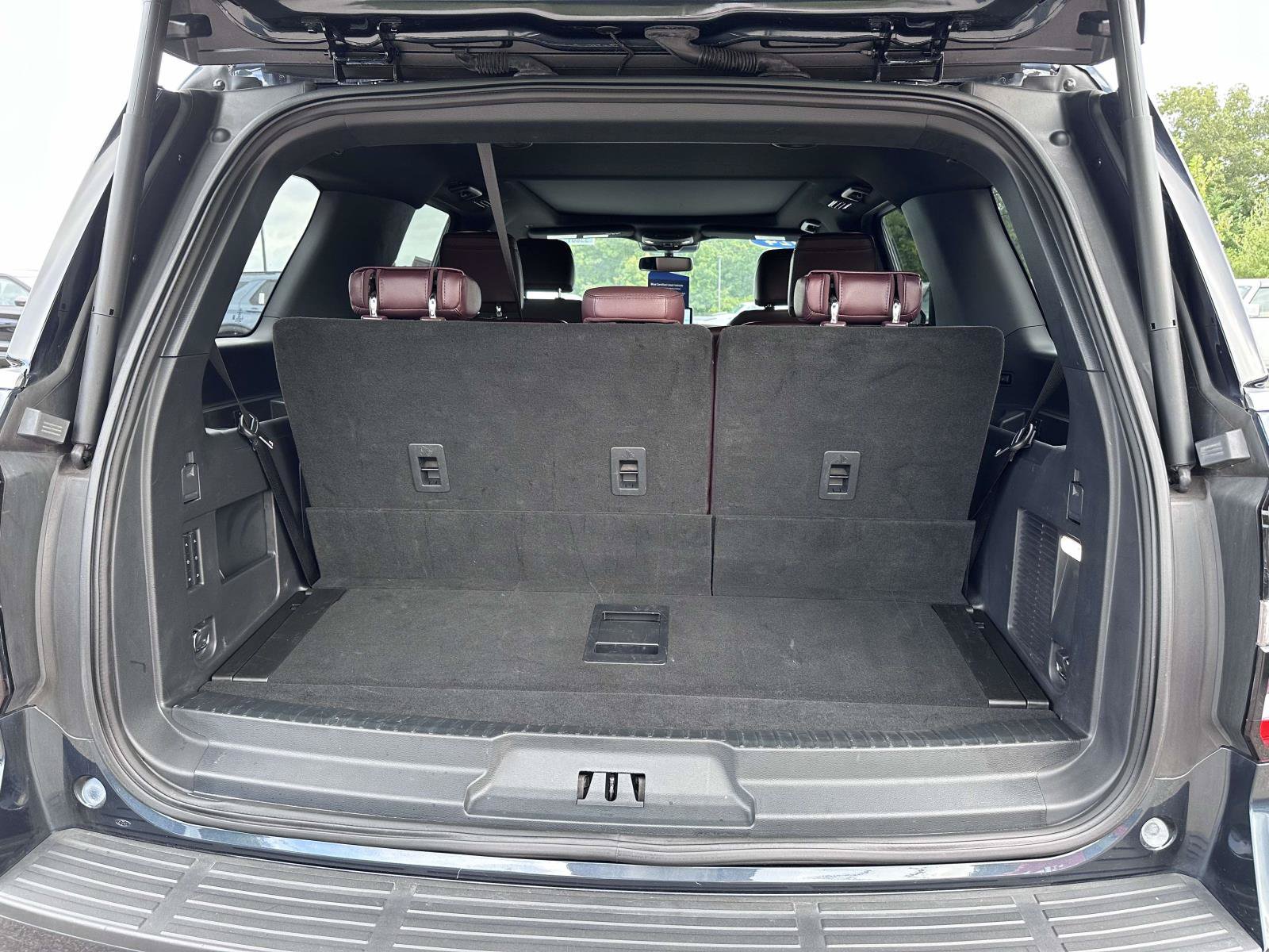 Certified 2024 Ford Expedition Limited AWD/4WD image 8
