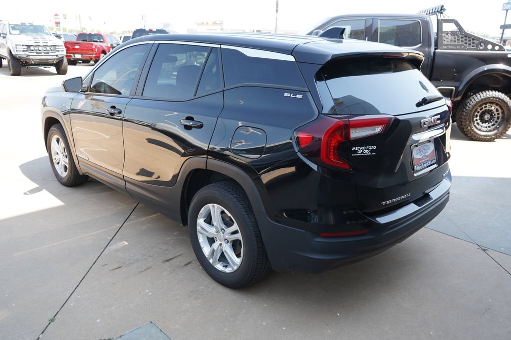 Used 2024 GMC Terrain SLE AWD/4WD image 12