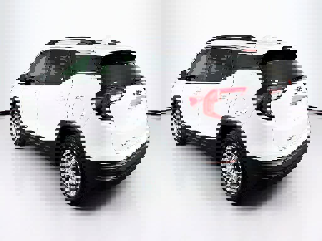 Used 2022 GMC Terrain SLE w/ Driver Convenience Package image 3