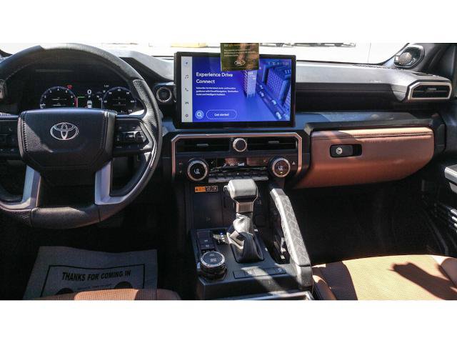 Used 2025 Toyota 4Runner Limited AWD/4WD image 17