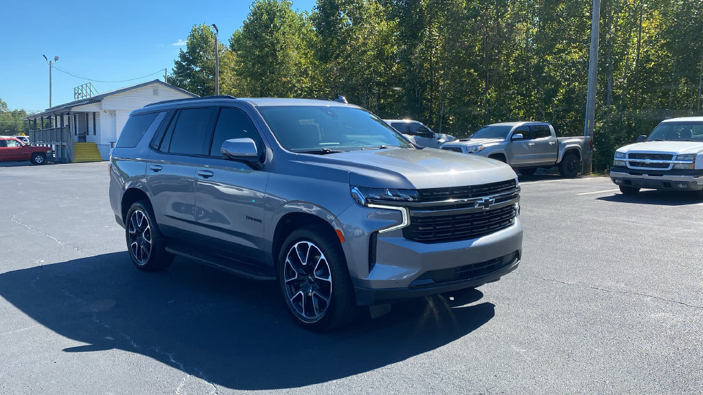Used 2021 Chevrolet Tahoe RST w/ Luxury Package RWD image 3