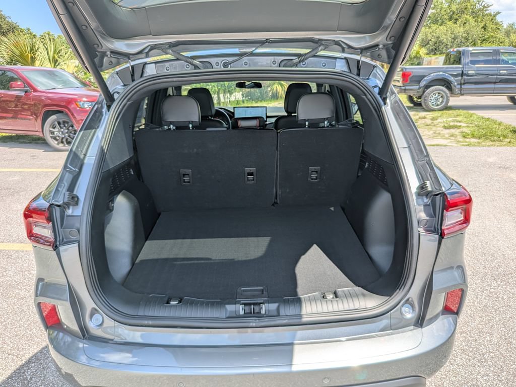 Certified 2023 Ford Escape ST-Line w/ Tech Pack #1 FWD image 14