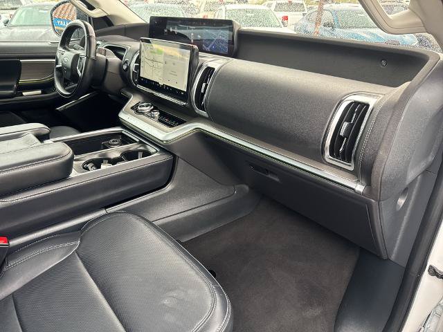 Certified 2025 Ford Expedition Platinum AWD/4WD image 32
