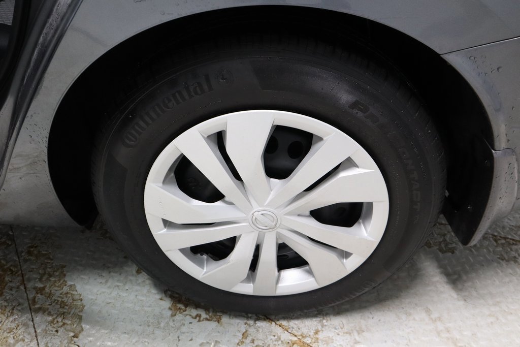 Used 2024 Nissan Versa S w/ Trunk Package image 18