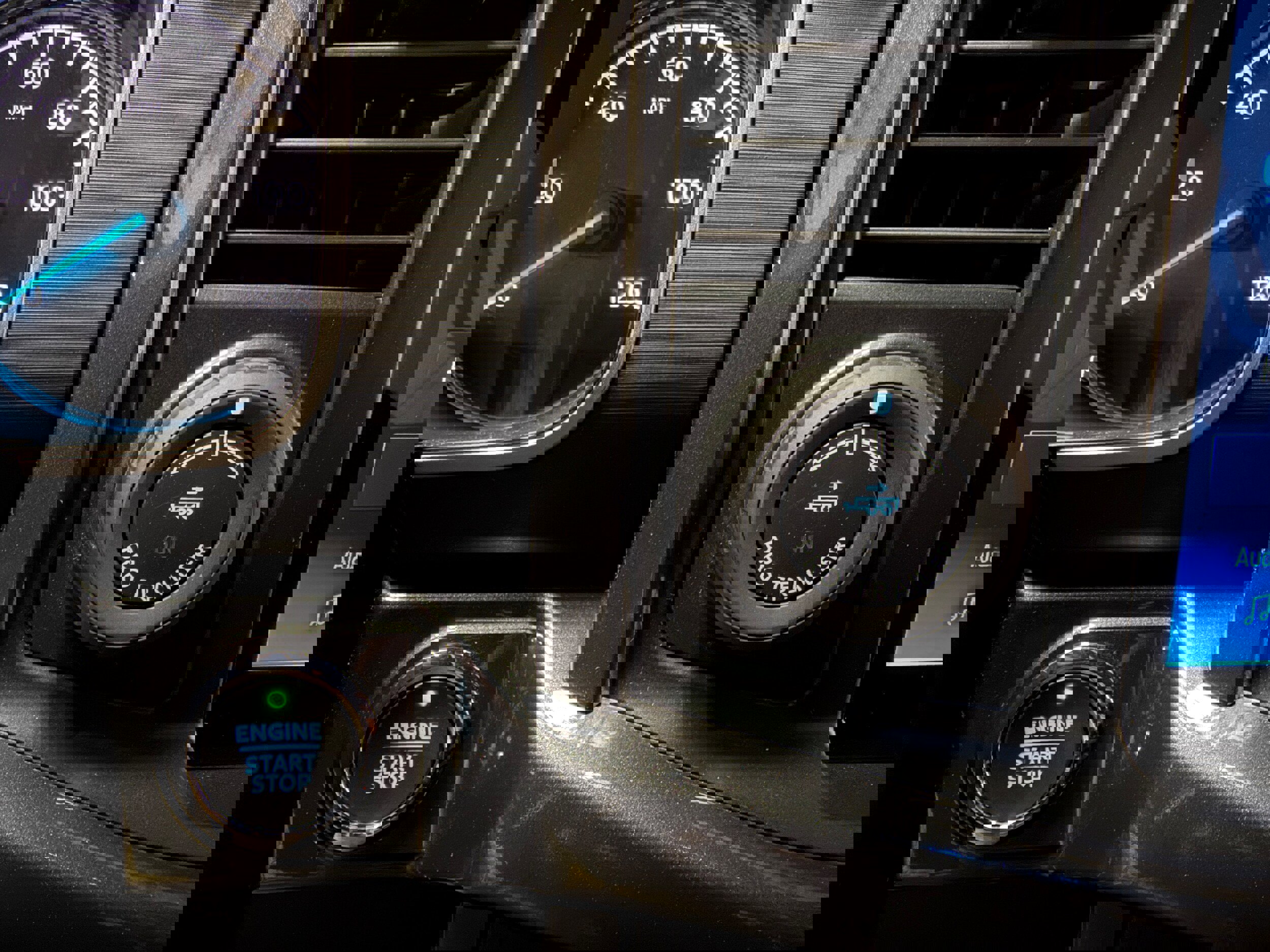 Certified 2022 Ford F150 XLT w/ Equipment Group 302A High image 22