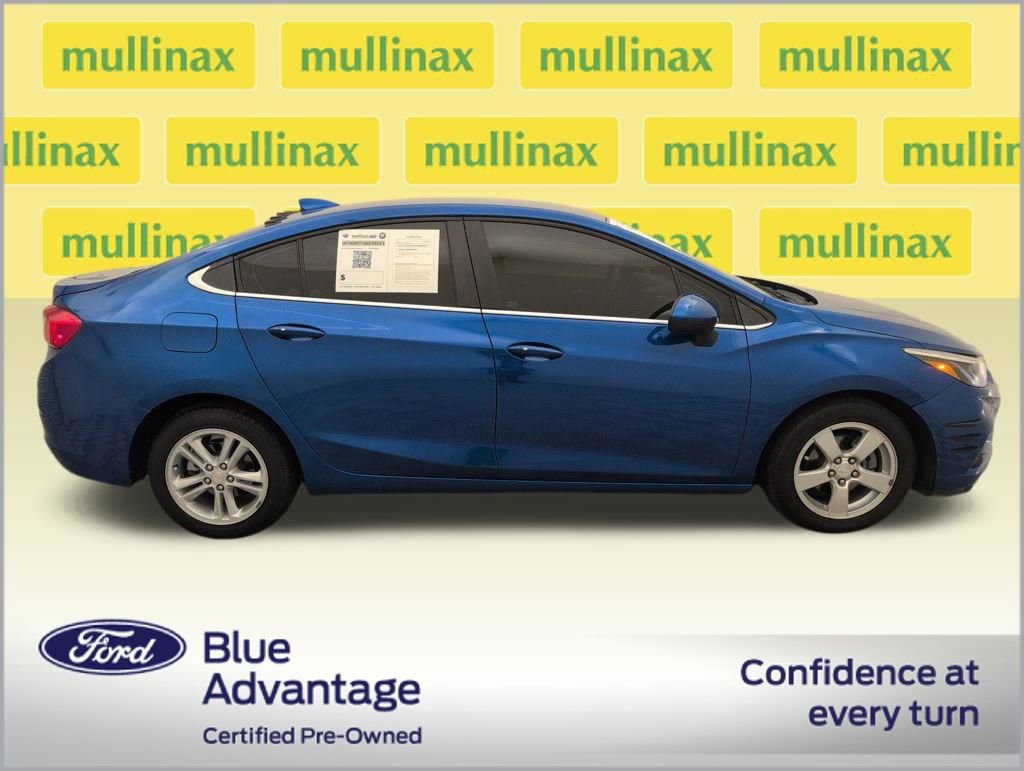 Used 2017 Chevrolet Cruze LT w/ Convenience Package image 6