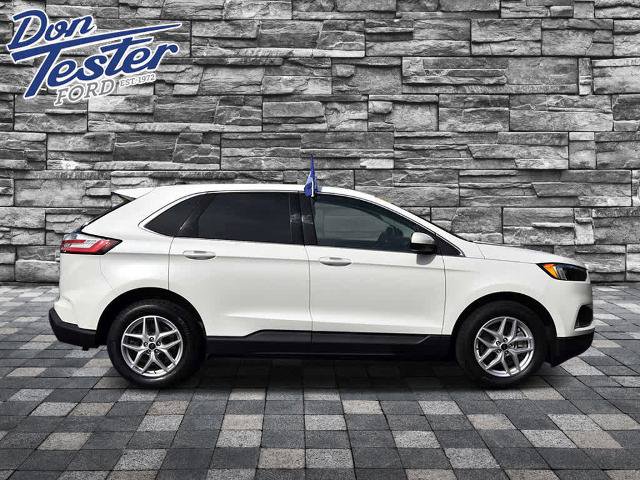 Certified 2024 Ford Edge SEL w/ Convenience Package AWD/4WD image 2