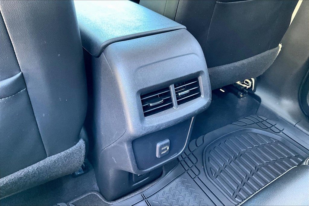 Used 2021 Chevrolet Equinox LT FWD image 12