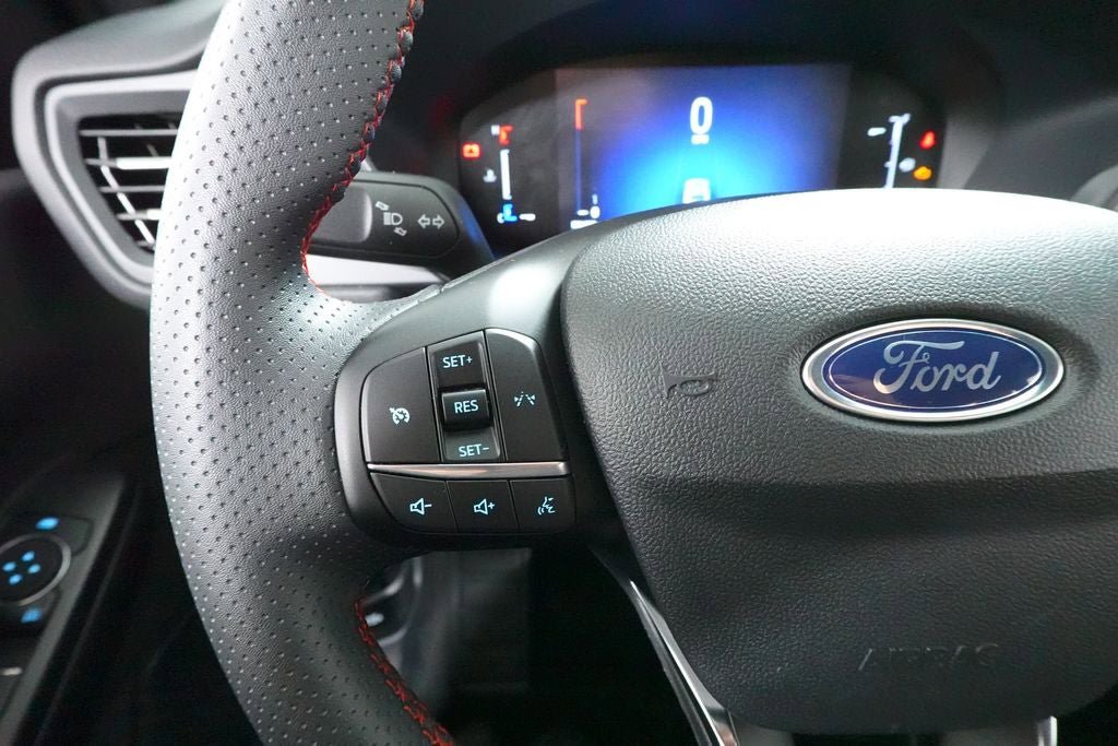 Certified 2025 Ford Escape ST-Line FWD image 11
