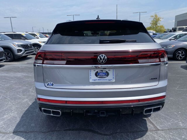 Used 2024 Volkswagen Atlas Cross Sport SEL Premium R-Line AWD/4WD image 6