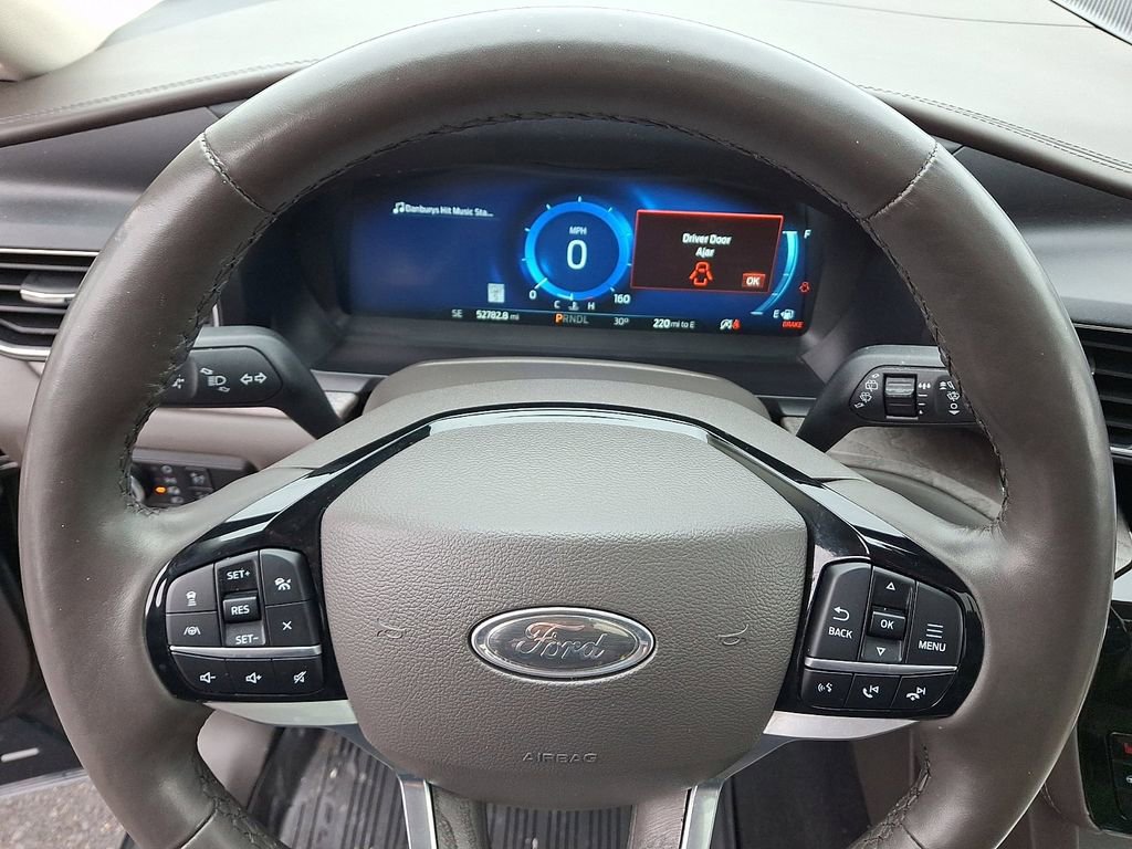 Certified 2023 Ford Explorer Platinum w/ Technology Package image 22
