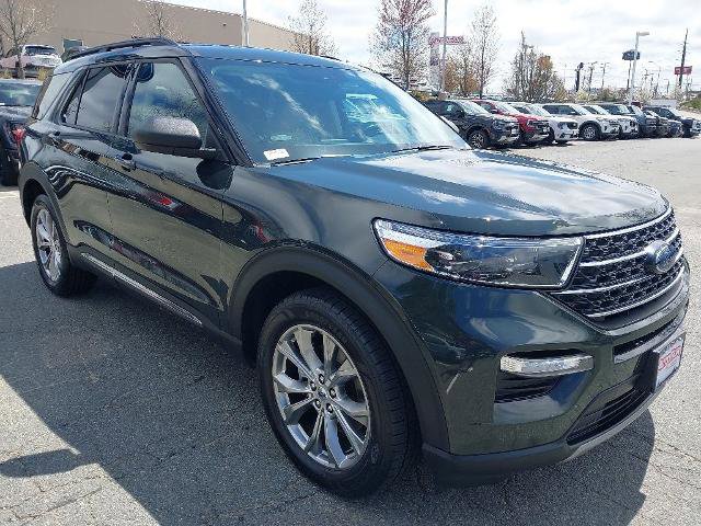 Certified 2022 Ford Explorer XLT w/ Equipment Group 202A AWD/4WD image 2