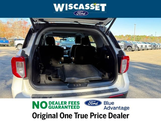 Certified 2022 Ford Explorer XLT w/ Equipment Group 202A image 17