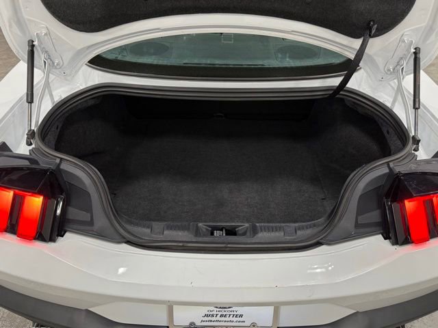 Certified 2024 Ford Mustang Coupe RWD image 31