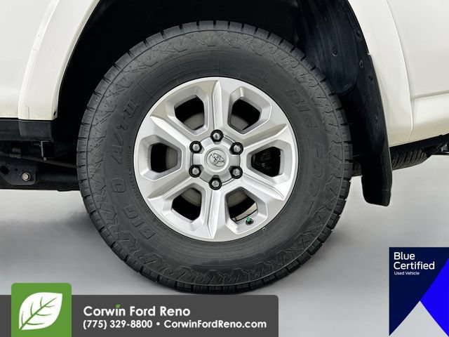 Used 2022 Toyota 4Runner SR5 Premium w/ Moonroof Package AWD/4WD image 35