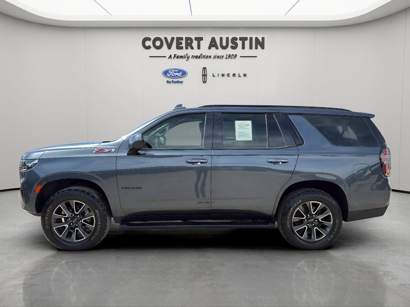 Used 2021 Chevrolet Tahoe Z71 AWD/4WD image 2