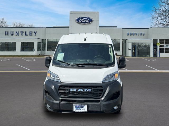Used 2024 RAM ProMaster 2500 w/ Convenience Group FWD image 2