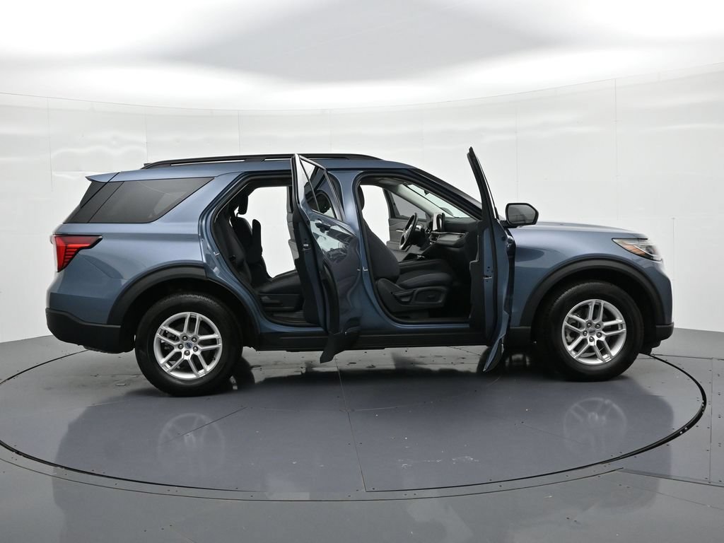 Certified 2025 Ford Explorer Active AWD/4WD image 24