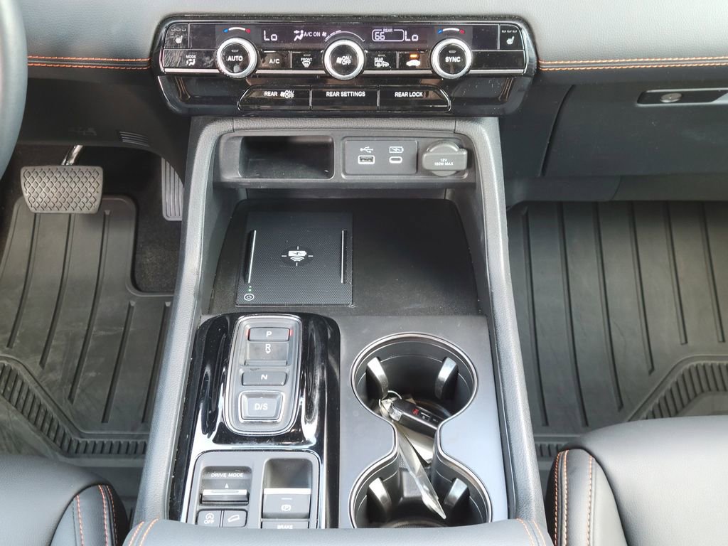 Used 2025 Honda Pilot TrailSport image 24