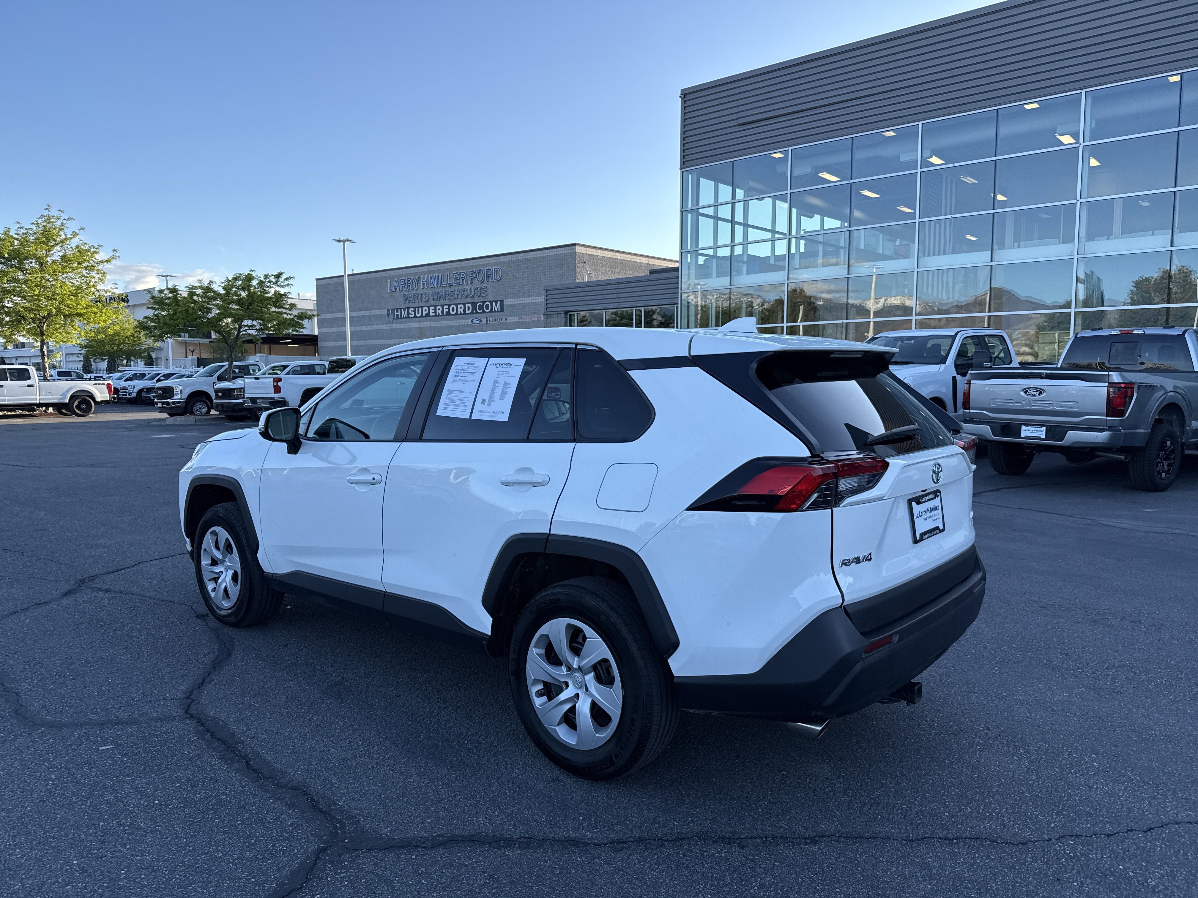 Used 2023 Toyota RAV4 LE image 3