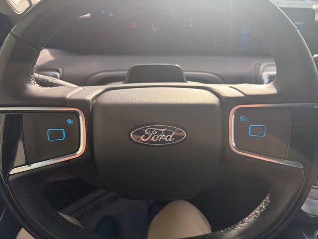 Certified 2025 Ford Expedition Max Platinum image 17