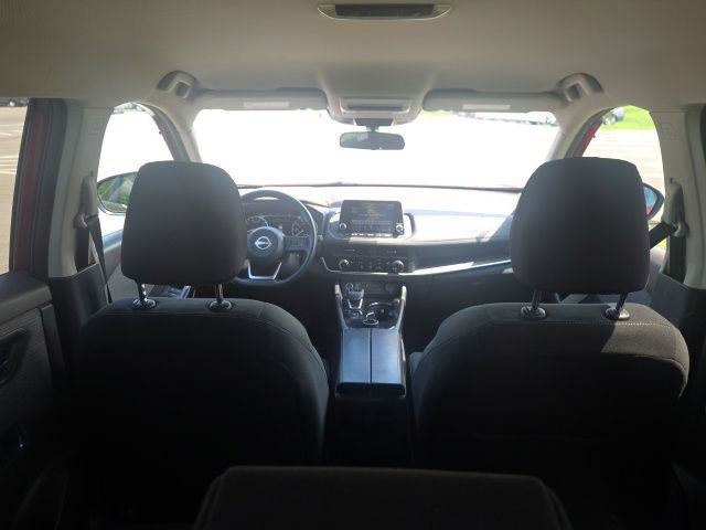 Used 2023 Nissan Rogue S AWD/4WD image 12