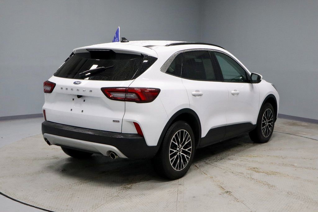 Certified 2023 Ford Escape SE image 5