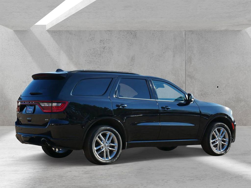 Used 2023 Dodge Durango GT image 3