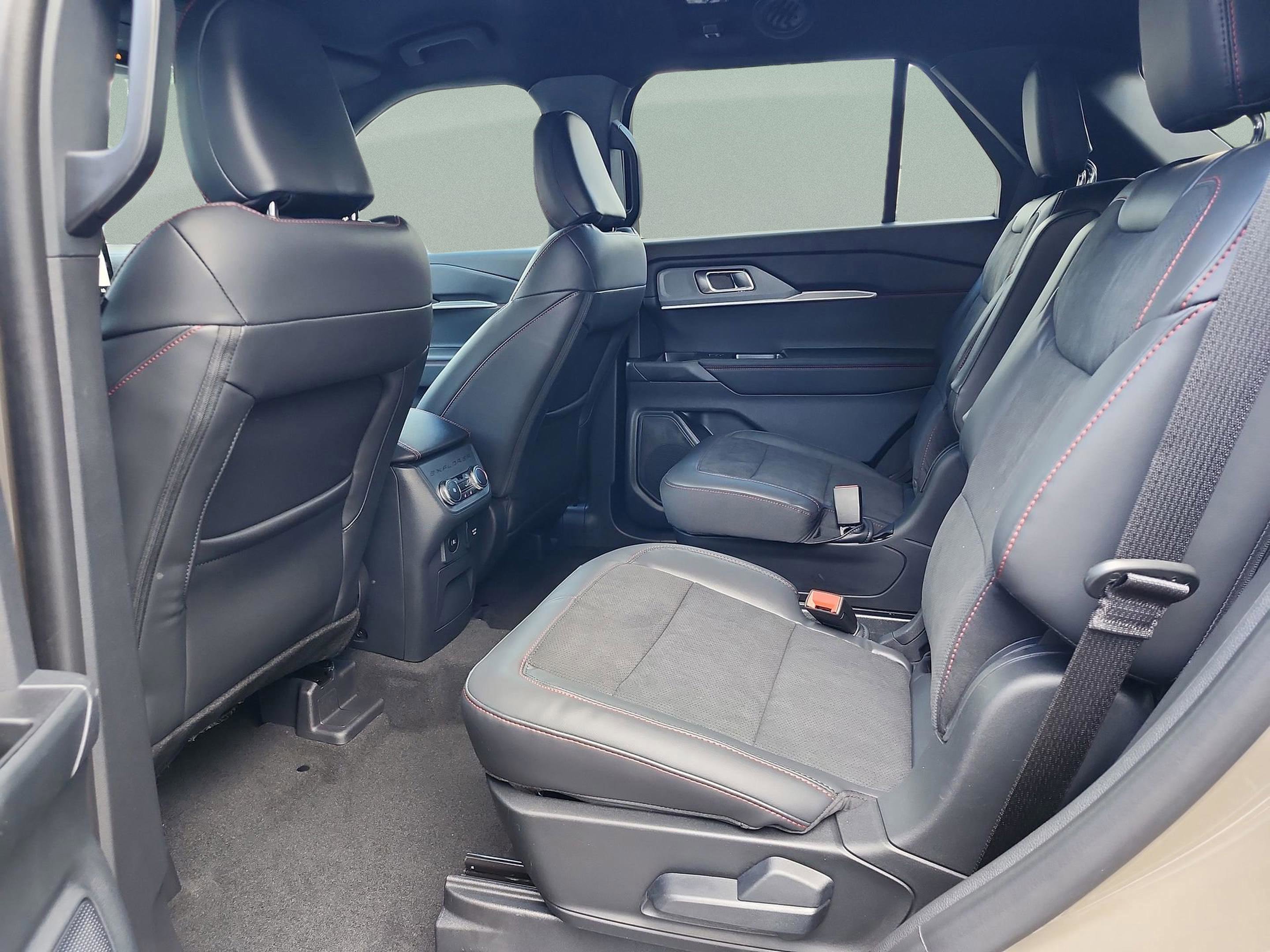 Certified 2026 Ford Explorer ST image 16