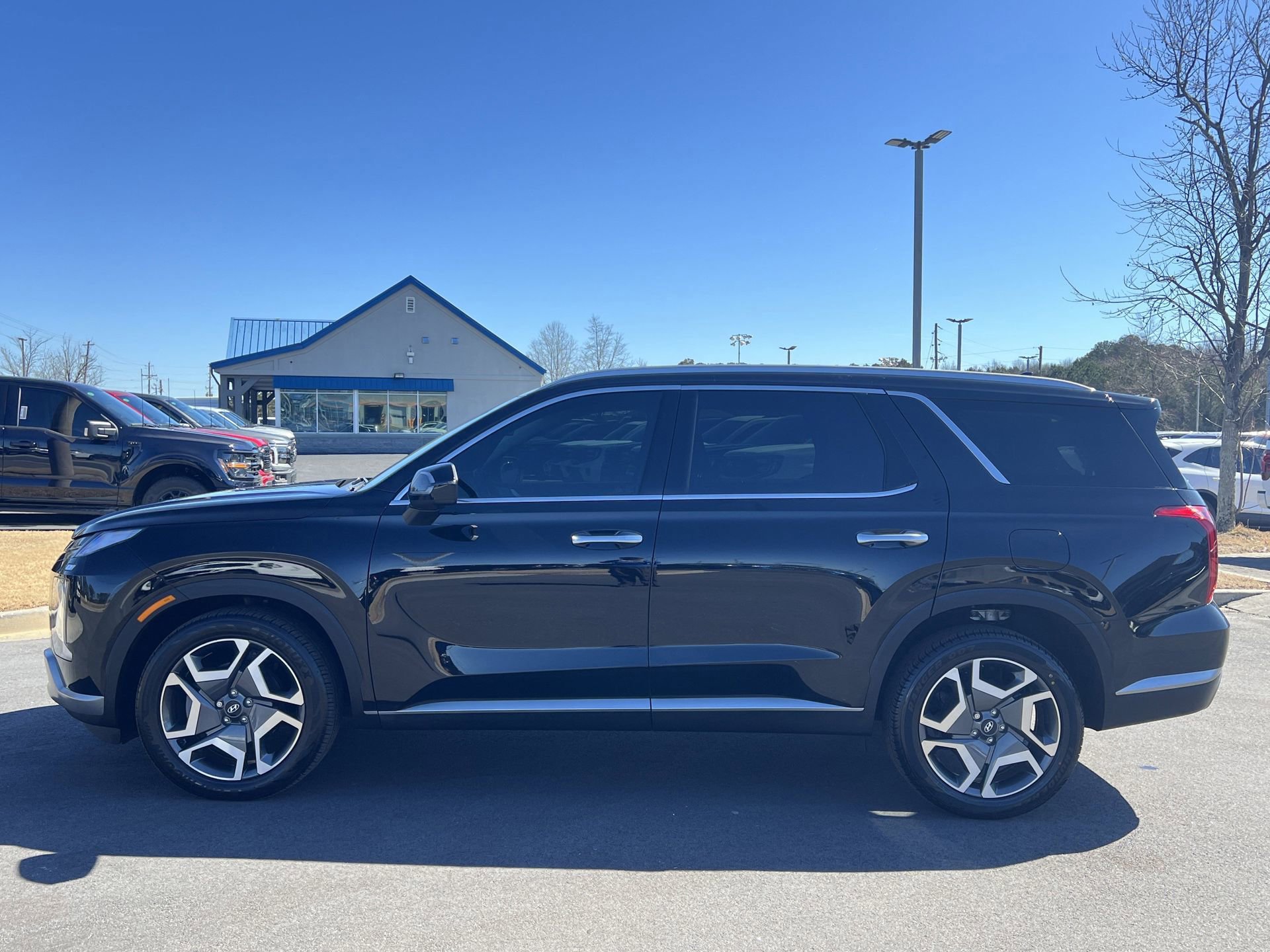 Used 2024 Hyundai Palisade SEL w/ Premium Package image 6