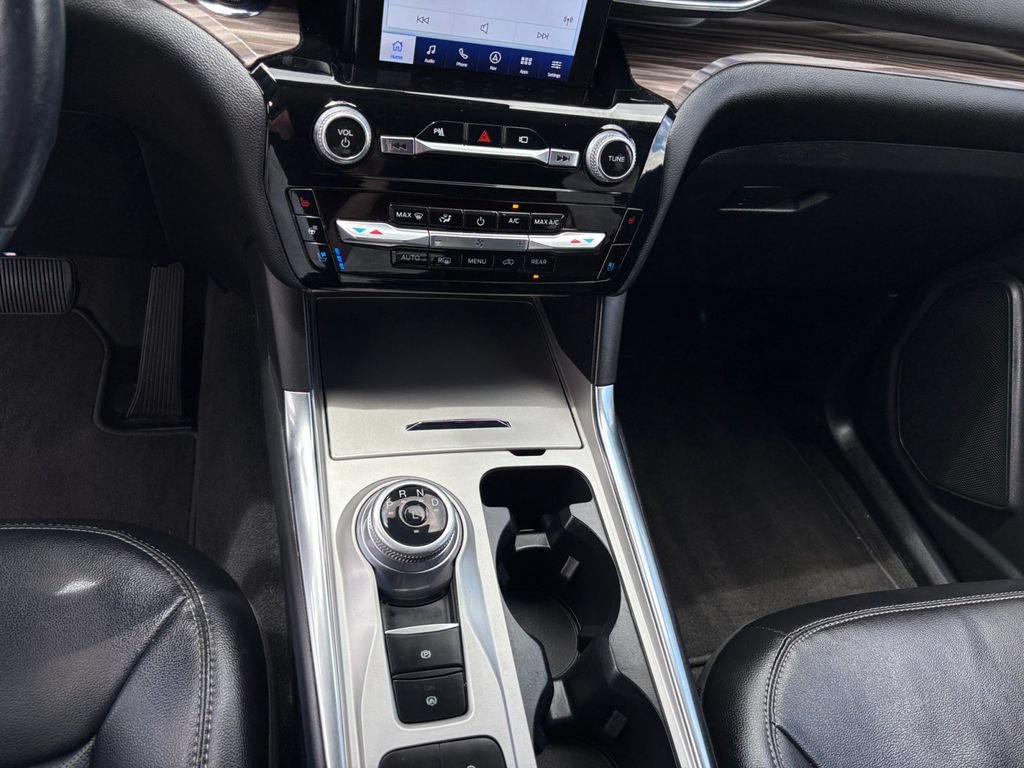 Certified 2022 Ford Explorer Limited w/ Limited Technology Package RWD image 20