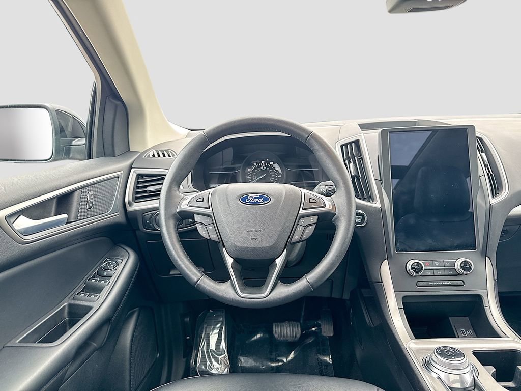 Certified 2024 Ford Edge SEL w/ Convenience Package AWD/4WD image 16