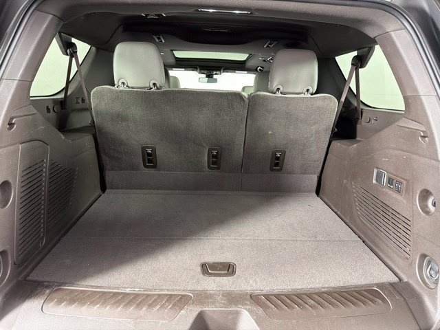 Used 2021 Chevrolet Suburban LT w/ LT Signature Package RWD image 32