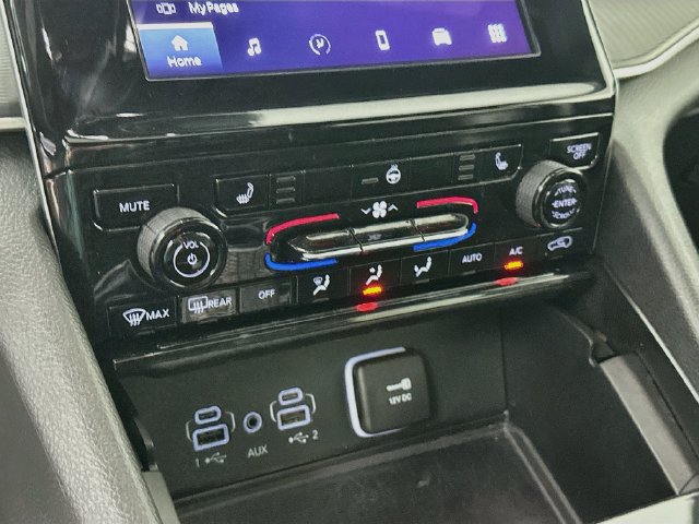 Used 2024 Jeep Grand Cherokee L Laredo AWD/4WD image 23