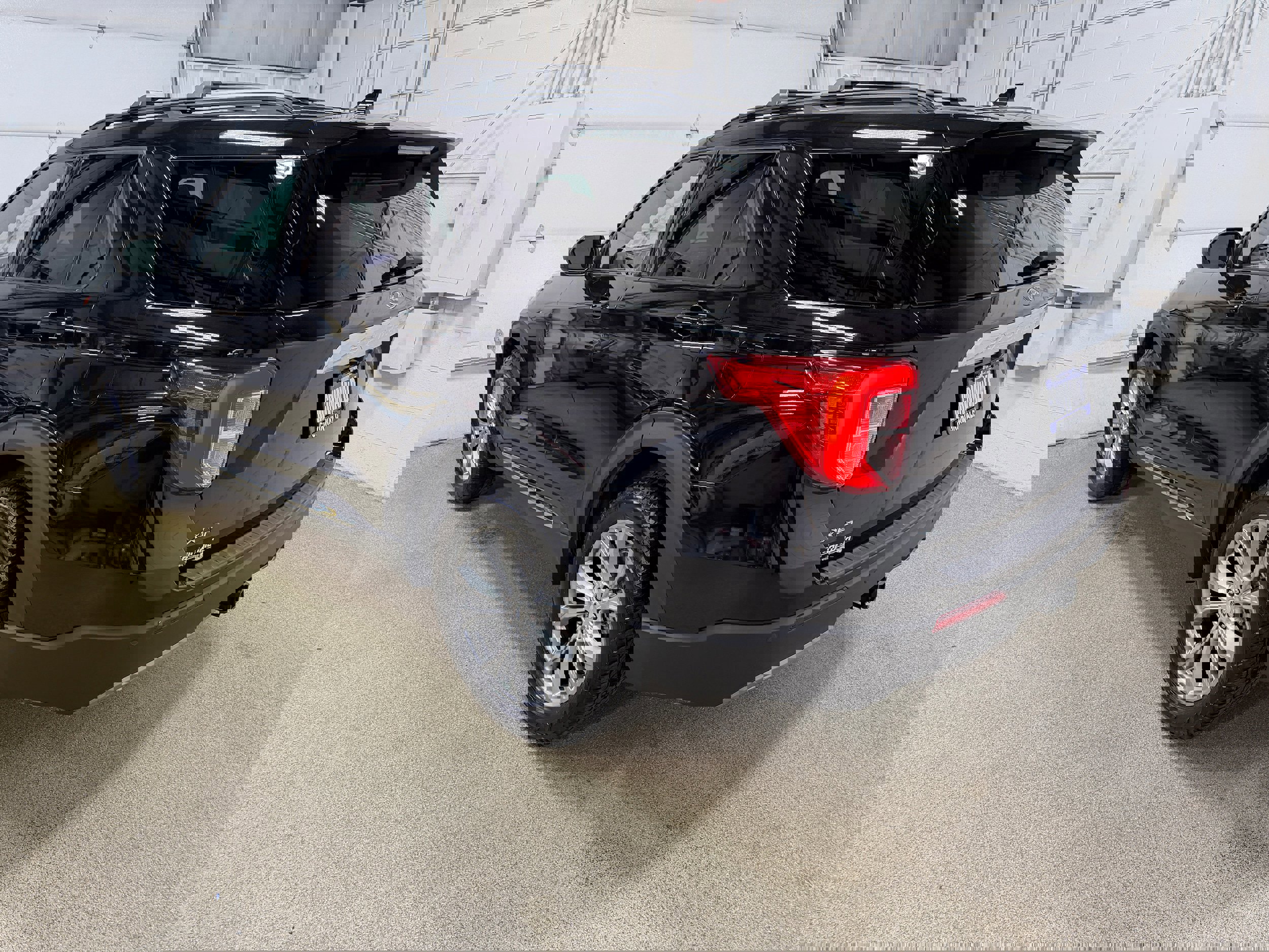 Certified 2020 Ford Explorer XLT w/ Equipment Group 202A image 6