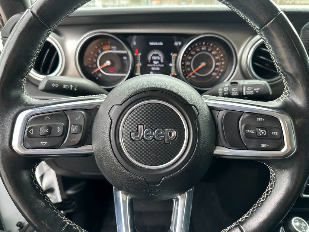 Used 2020 Jeep Wrangler Unlimited Sahara image 23